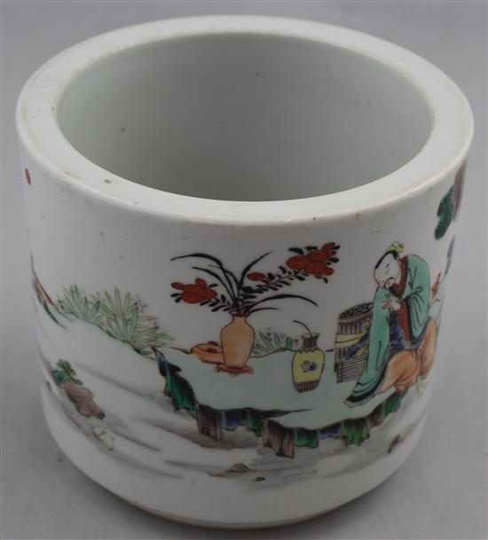 A Chinese famille verte brush pot, probably late 19th century, 14.2cm.